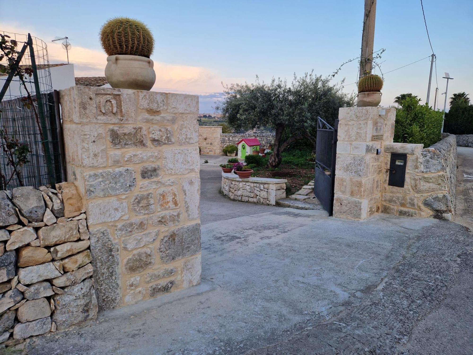 Casa Vacanza I Due Ulivi Модика Экстерьер фото